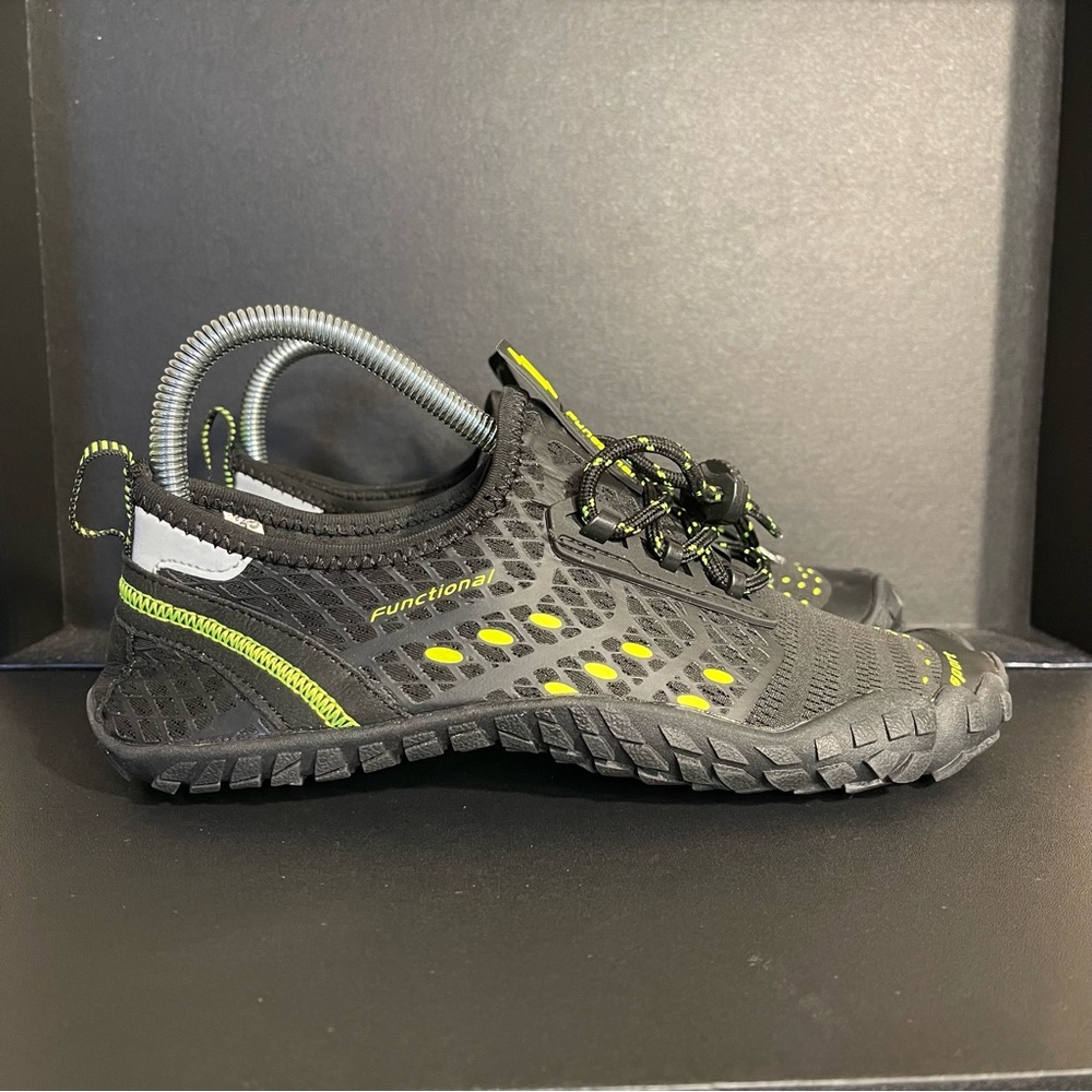 UBFEN Quick Dry Swimming Shoes Unisex Size 6Y/EUR 39